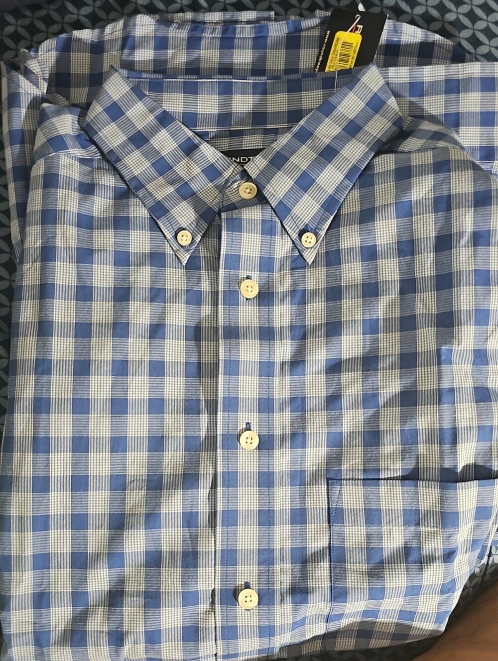 Roundtree & Yorke Blue and White Checked Button-Down Shirt